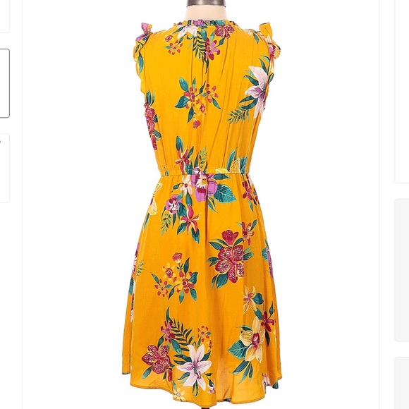 Host Pick-Beautiful Old Navy Floral Print Casual Dress in Size Small - Picture 2 of 3